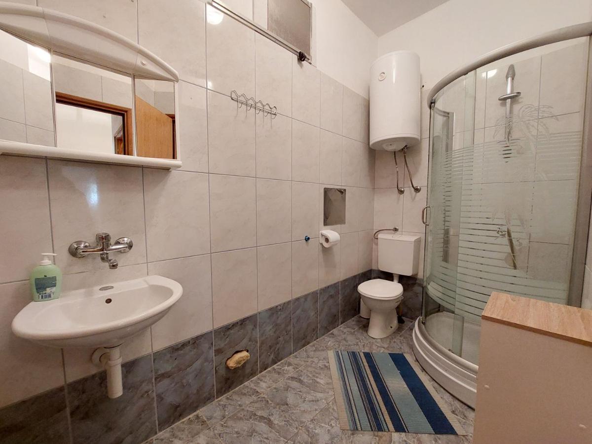 Apartment Ankica Punat Exterior photo