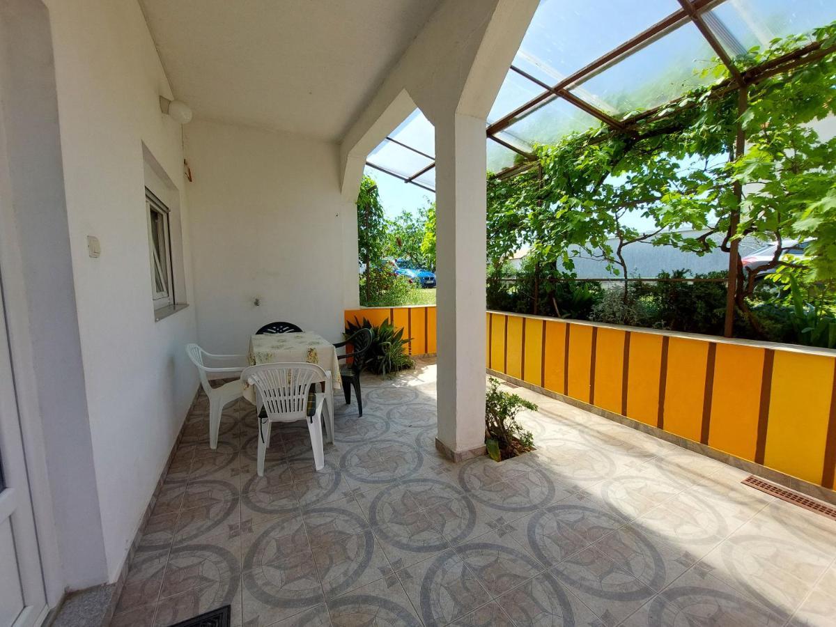 Apartment Ankica Punat Exterior photo