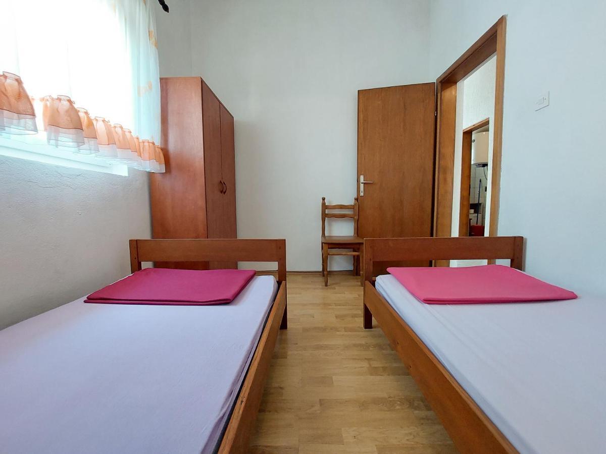 Apartment Ankica Punat Exterior photo