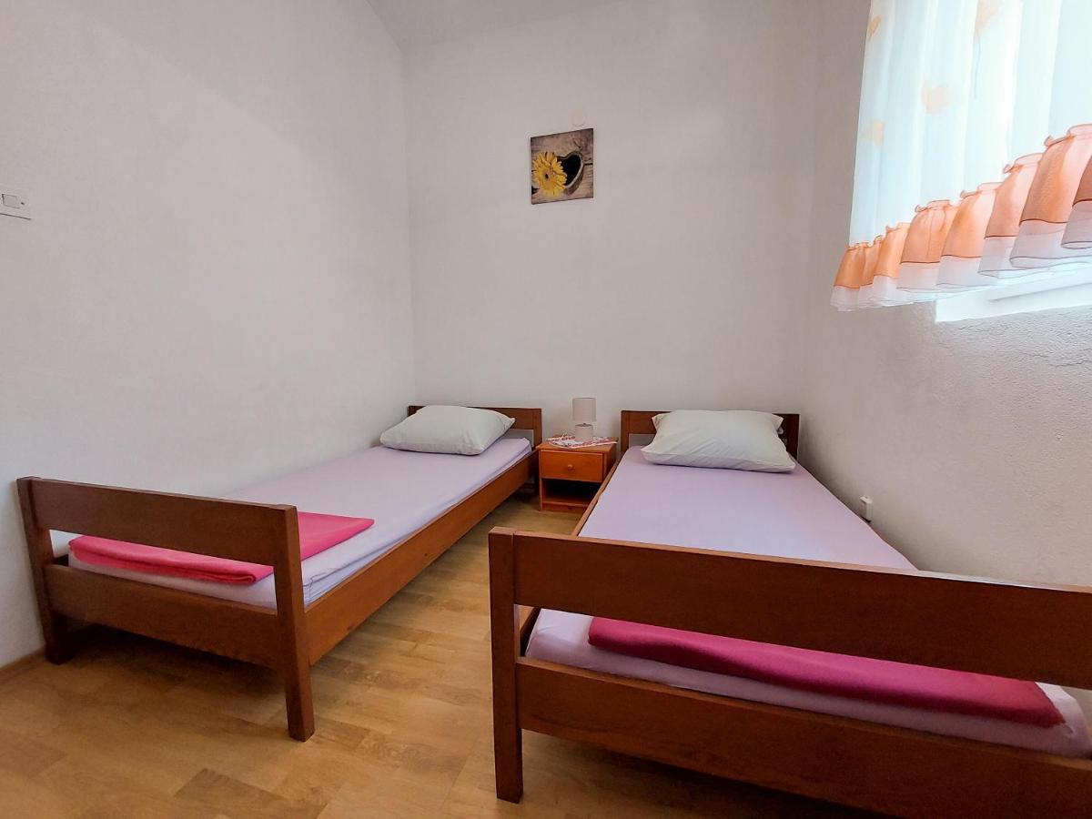 Apartment Ankica Punat Exterior photo